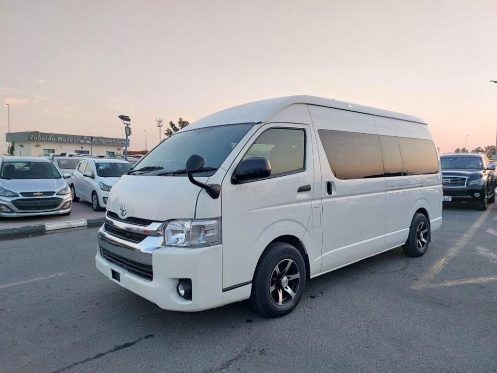 2018 TOYOTA MINI VAN 2WD AT