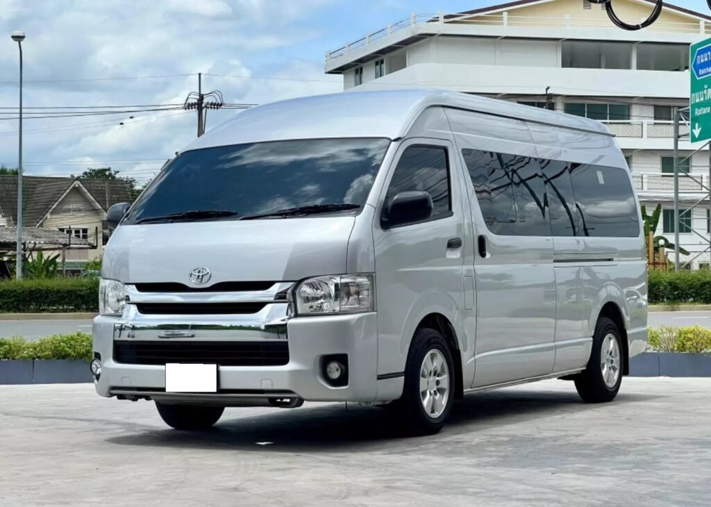 2019 Toyota COMMUTER